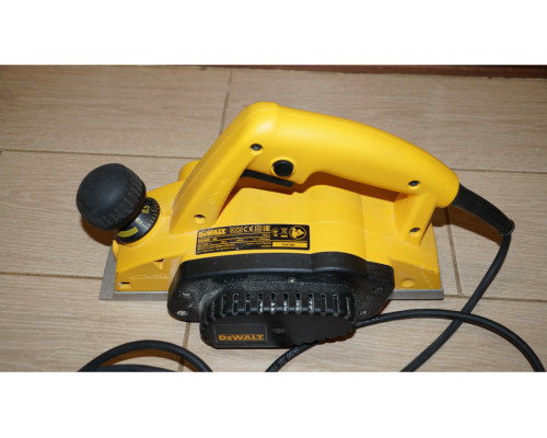 DeWalt DW680-QS Рубанок