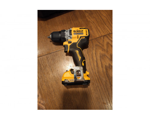 DeWalt DCD701N 12В ул. комп.дрель-шуруп-т 2Ач, б/бат