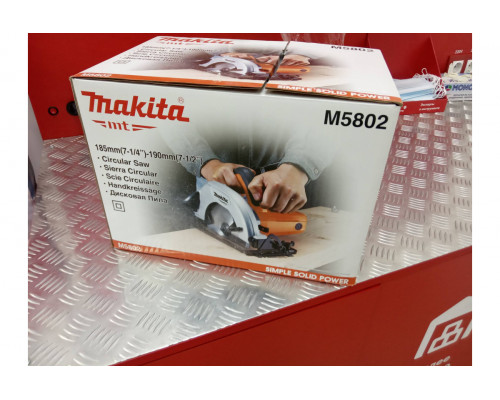 Makita M5802 Пила диск,1050Вт,4900об\м,диск-ф190\185х30мм,рез-66мм,3.8кг,кор,шайба30\20мм,30\16мм