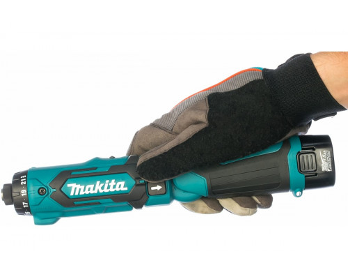 Отвертка аккумуляторная Makita DF012DSE