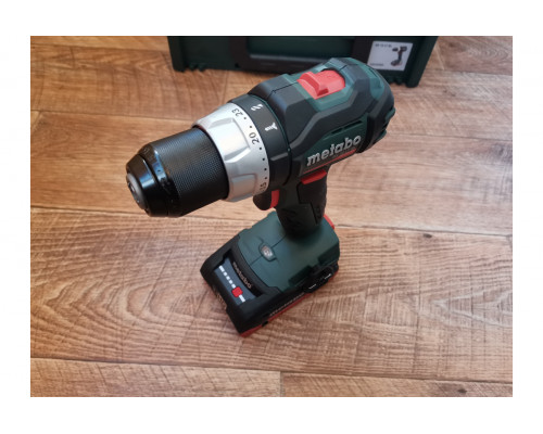 BS 18 LT BL Акк.др-шпв.75Нм,2x4.0 Ач LiHD,metaBOX 602325800
